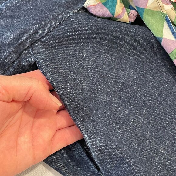 ~ Anthropologie 12 "The Essential Crop Flare" Dk Blue Wash Scarf Tie Denim Jeans - Picture 6 of 16